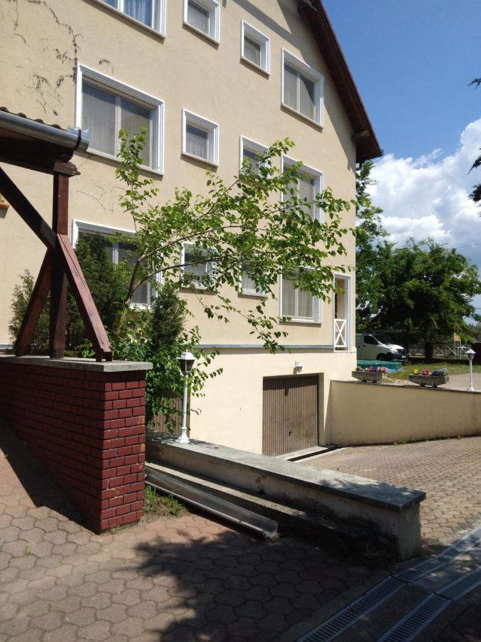 Francoise Szallo Balatonlelle Exterior photo